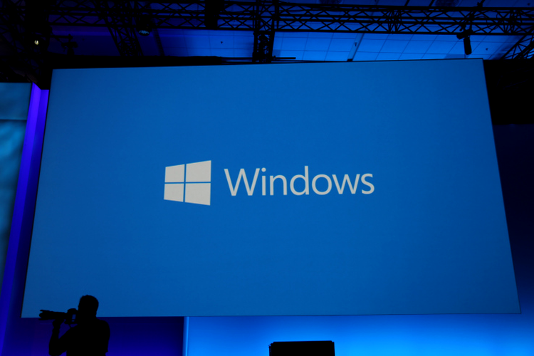 Windows 10 piratat - gratis de folosit, dar cu watermark pe ecran şi acces limitat la actualizări