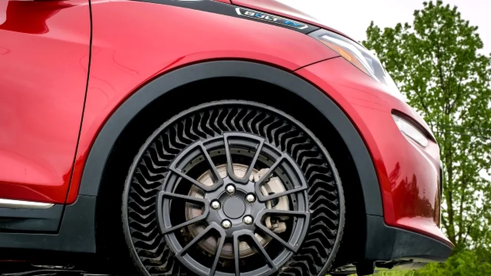 GM şi Michelin au dezvăluit prototipul unei anvelope auto care nu necesită aer şi nu te lasă în pană niciodată