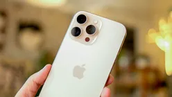 Zvon: Camera lui iPhone 18 Pro ar putea avea teleconvertor, tehnologie folosită în camerele DSLR