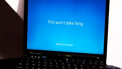 Cum instalezi Windows 10 de pe stick