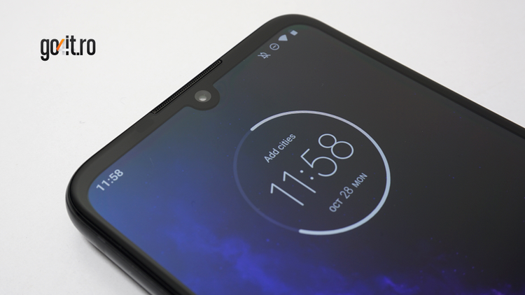 Motorola One Zoom
