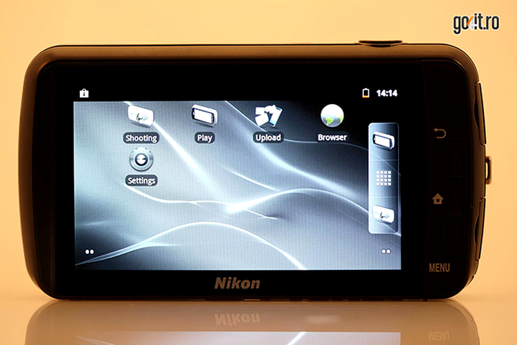 Nikon Coolpix S800c - interfaţa Android 2.3