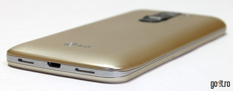 LG G2 Mini - difuzor, microfon şi conector USB 2.0