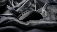 Review | Epomaker Carbonis: mouse de gaming de 50 g cu carcasă din compozit de fibră de carbon și display