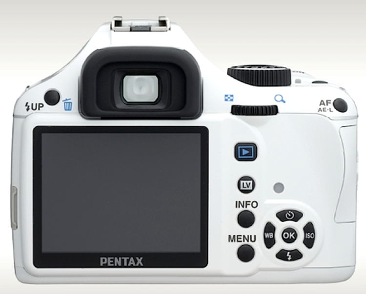 Pentax K-x - bine dotat şi cu un preţ accesibil