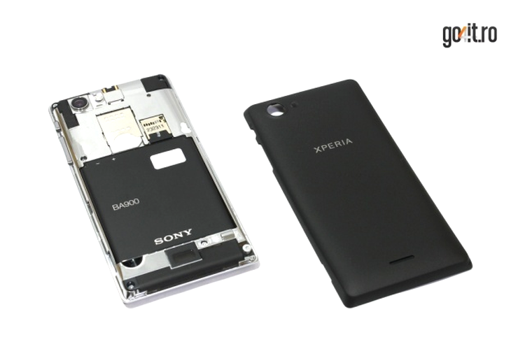 Sony Xperia J vine cu o baterie generoasă