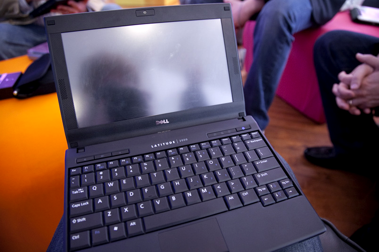 Dell Latitude 2100