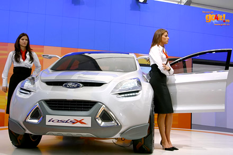 Ford Iosis X