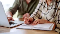 Așa afli rapid când poți ieși la pensie. Condițiile necesare pentru pensionare anticipată