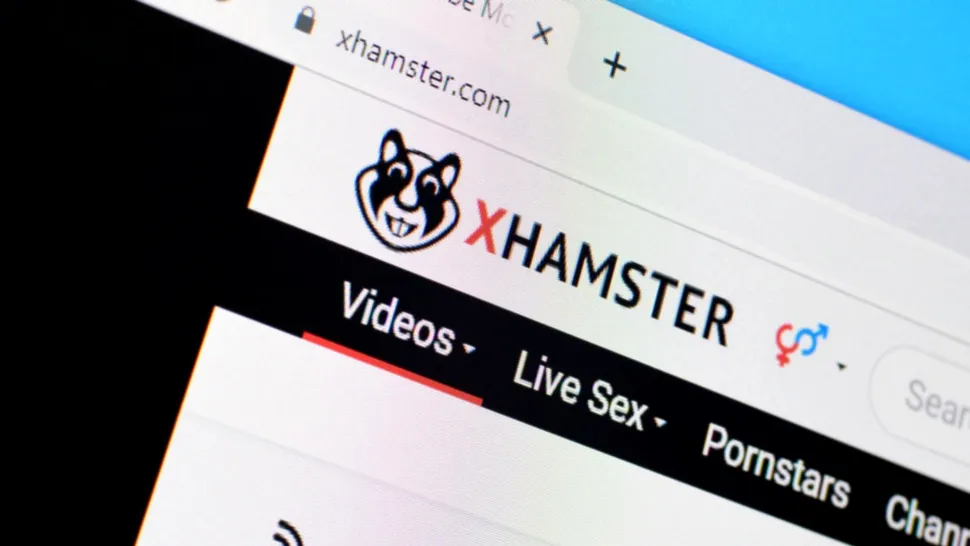 După Pornhub, acum și xHamster este obligat să șteargă milioane de clipuri pentru adulți