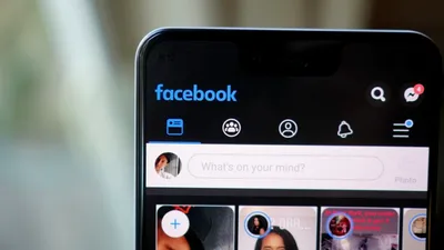 Aplicația Facebook va primi foarte curând Dark Mode pe Android