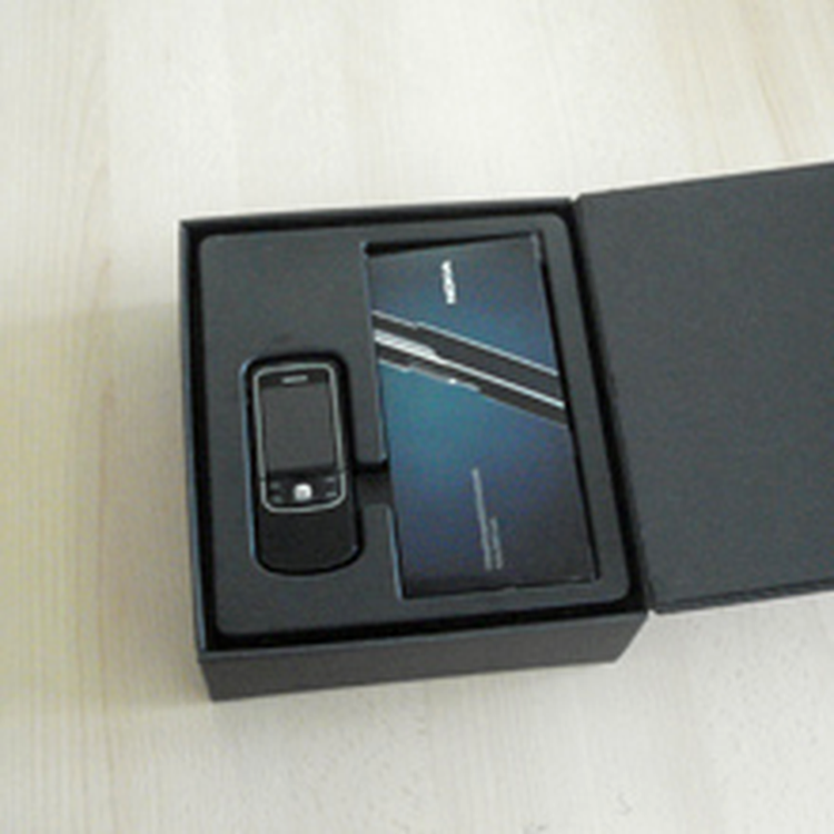 Nokia 8600 Luna