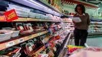 Ce nu observă mulți cumpărători: ajustări subtile de preț și gramaj mai puțin