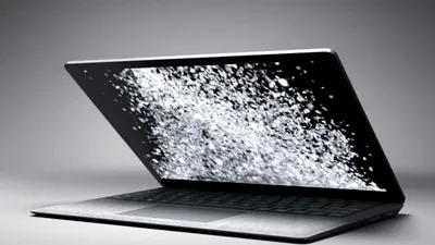Surface Laptop, dispozitivul prin care Microsoft le face cu ochiul utilizatorilor de MacBook Air