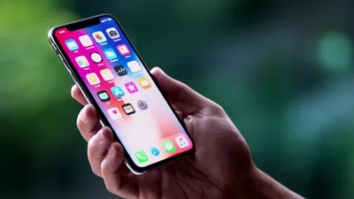 Apple confirmă o defecţiune la telefoanele iPhone X care poate lăsa nefuncţională interfaţa touch