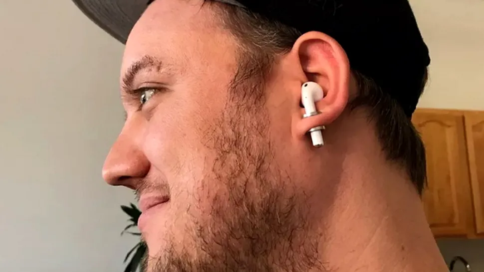 O metodă prin care te asiguri că noile Apple AirPods nu îţi cad din urechi