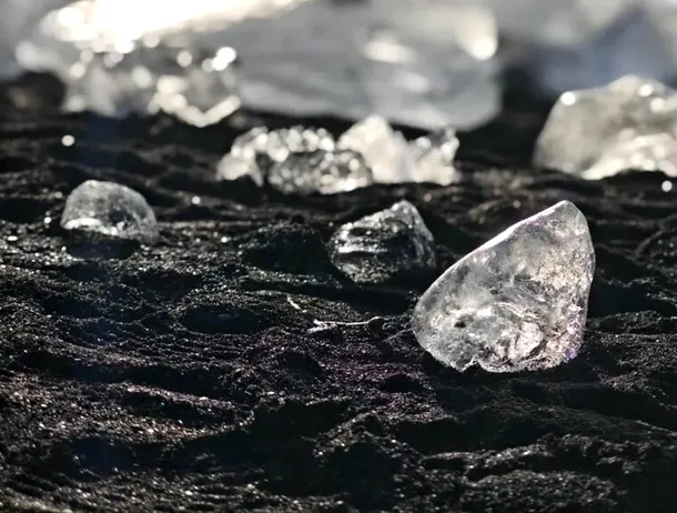 Chinezii susțin că au creat cel mai dur material din lume, comparabil cu diamantele găsite în spațiul cosmic