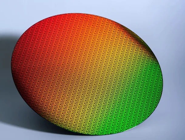 Intel Foundry câștigă teren: Apple testează 18A-P, iar Google analizează tehnologii avansate de ambalare