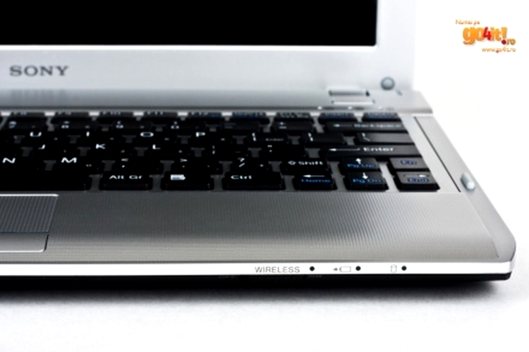 Sony VAIO YB - restpad-ul se încălzeşte foarte puţin