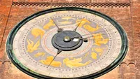 Cinci zodii care pot avea parte de schimbări financiare importante până în toamna lui 2026. Ce spun astrele