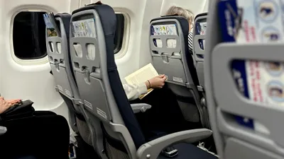 INFOGRAFIC | Top 10: Companiile aviatice care oferă cel mai mult spațiu pentru picioare în clasa economică