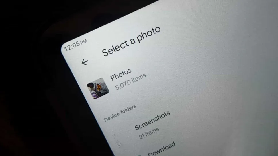 Google aduce meniul de selectare a pozelor din Android 13 și pe telefoane de generație mai veche