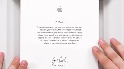 Obiectul rar pe care îl primesc angajații Apple după 10 ani petrecuți în companie