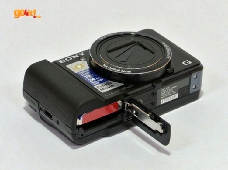 Sony HX9V - compartimentul bateriei