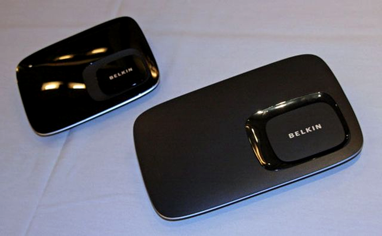 Baza şi receptorul Belkin ScreenCast AV 4