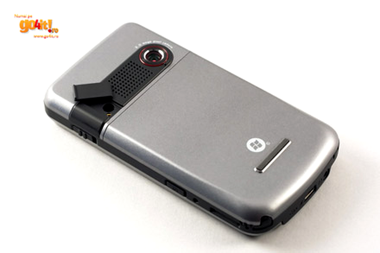 ASUS P526