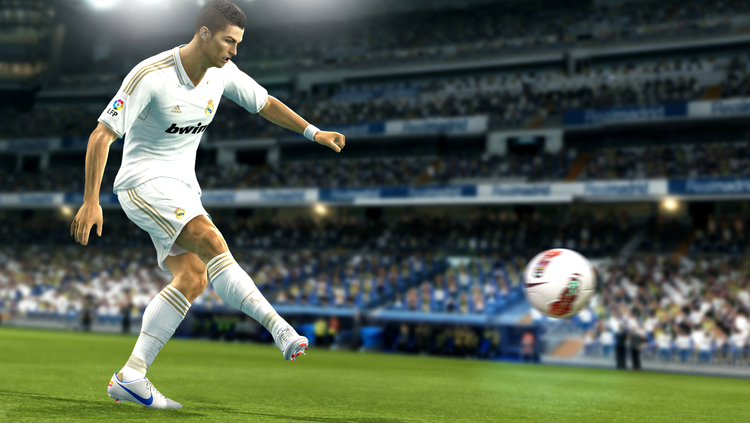 Pro Evolution Soccer 2013 - imagini şi trailer
