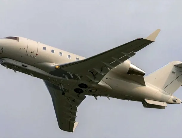 Un avion american de spionaj plecat din România patrulează în Marea Neagră: rază de acțiune de 600 de kilometri