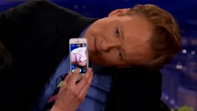Talk-show-ul american Conan va fi filmat la domiciliul realizatorului folosind un iPhone şi aplicaţia Skype
