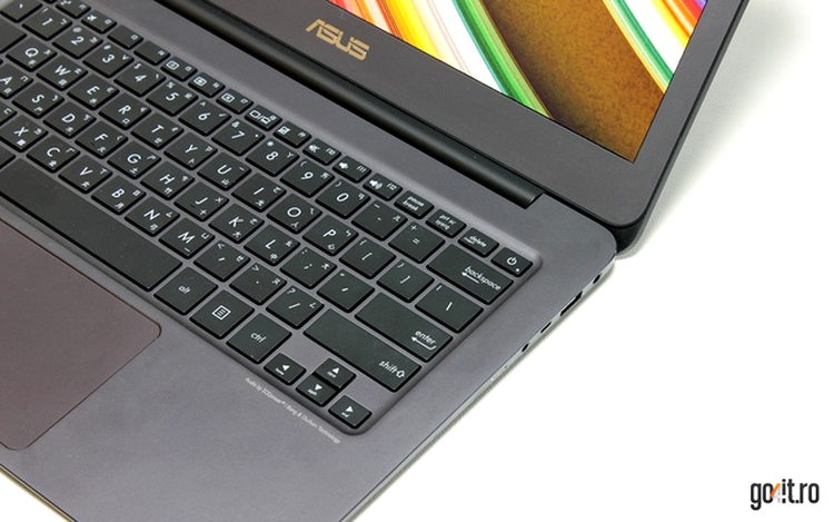ASUS ZenBook UX305: o tastatură bună cu un buton Power amplasat neinspirat