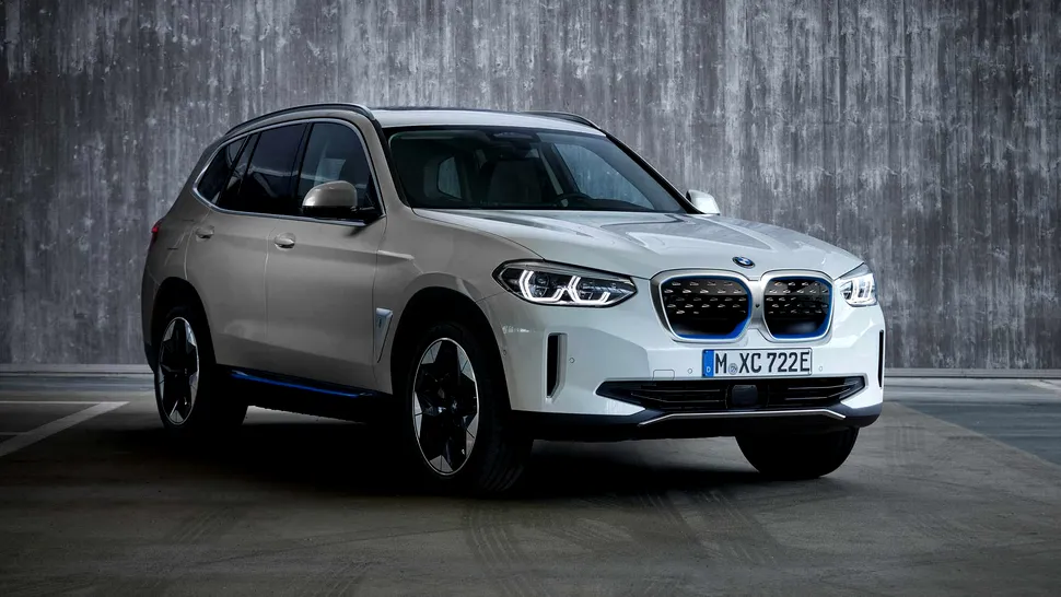 BMW dezvăluie iX3, primul lor SUV electric care arată ca o mașină normală