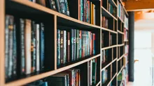 Comenzi-fantomă de zeci de mii de cărți în Coreea de Sud: Editorii suspectează că volumele sunt cumpărate în secret pentru antrenarea AI fără acordul autorilor