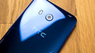 HTC anunţă venituri în declin cu 70% pentru luna noiembrie. Redresarea companiei devine incertă