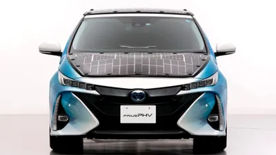 Toyota testează prototipul unui vehicul electric care se încarcă de la soare
