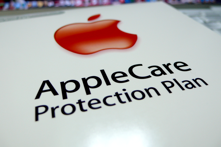 Apple, acuzat de informarea incorectă a clienţilor europeni