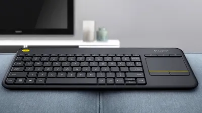 Logitech K400 Plus, o nouă tastatură wireless cu touchpat încorporat