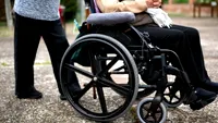 Lovitură DURĂ pentru beneficiarii certificatelor de handicap! Cine rămâne fără facilități?