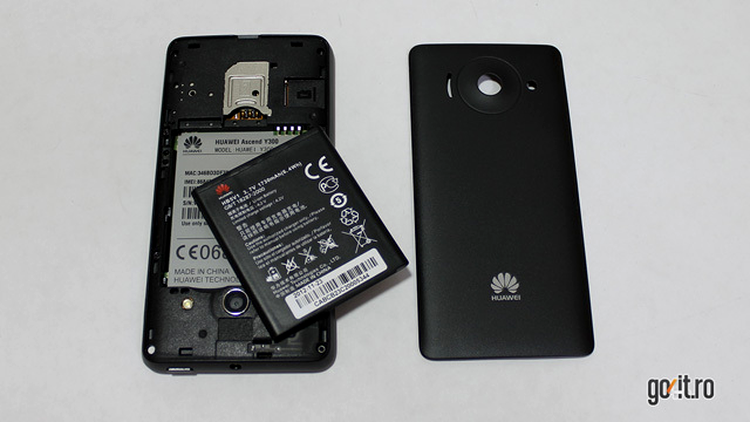 Huawei Ascend Y300 - Acumulatorul de 1700 mAh