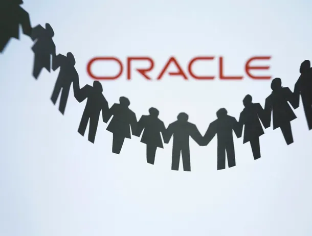 Oracle a concediat 21.000 de angajați în ultimele 12 luni și susține că IA a înlocuit anumite posturi, dar analiștii iau în calcul și ambițiile costisitoare legate de infrastructura de IA