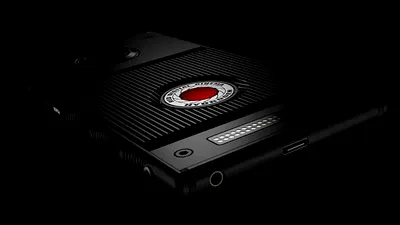 Go4news: RED anunţă Hydrogen One, un smartphone cu display holografic şi funcţii avansate de captură video