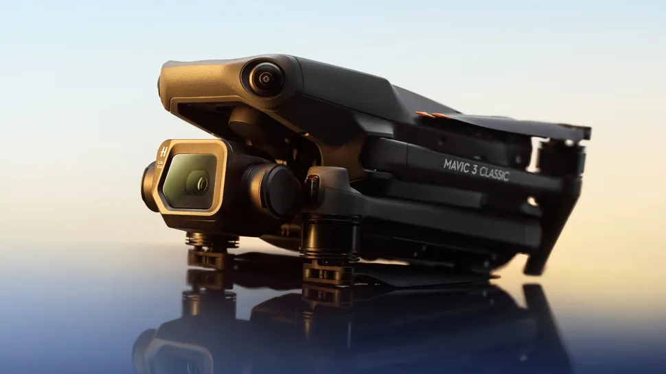DJI Mavic 3 Classic: o nouă dronă foto/video pentru profesioniști, cu autonomie de 46 de minute