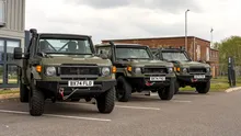 Marea Britanie renunță la legendarele sale Land Rover-uri militare după 70 de ani. Le-ar putea înlocui cu acest vehicul