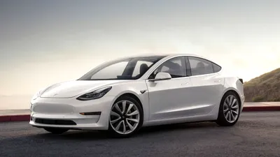 Tesla a livrat către primii clienţi Model 3, automobilul care ar putea revoluţiona industria auto