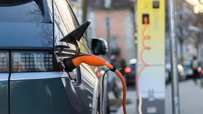 Un proiect de lege din SUA propune interzicerea comercializării de mașini electrice în 2035