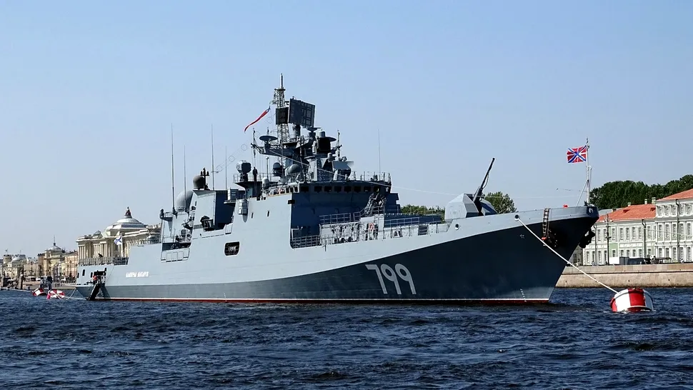 O a doua navă importantă rusă, fregata Admiral Makarov, ar fi fost lovită de rachete ucrainene