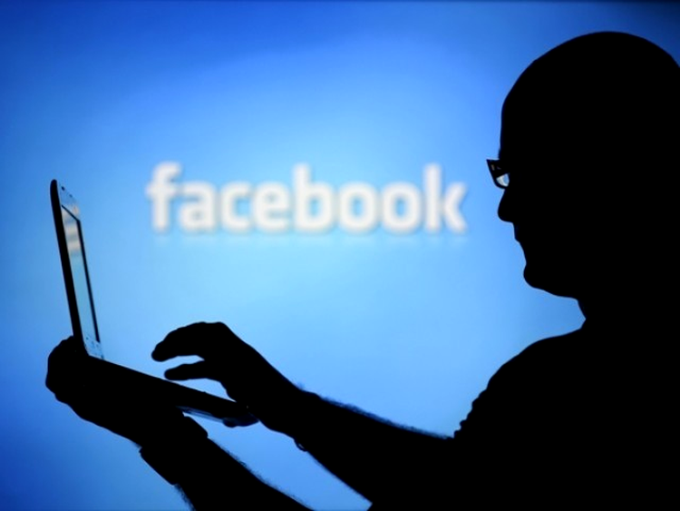 Un raport Facebook dezvăluie câte conturi de utilizator false “poluează” paginile reţelei